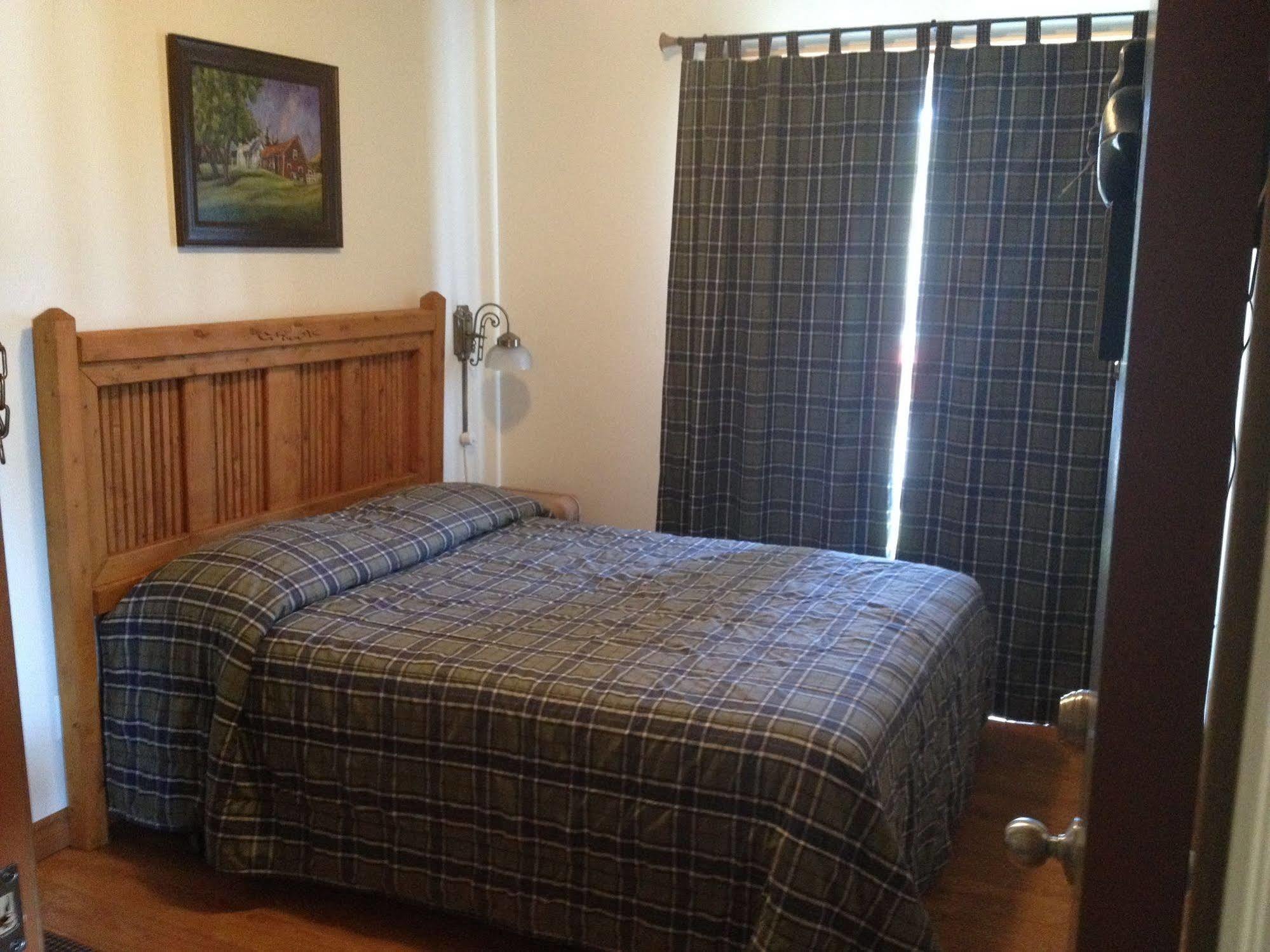 Hotel Du Lac Malcolm Sayabec